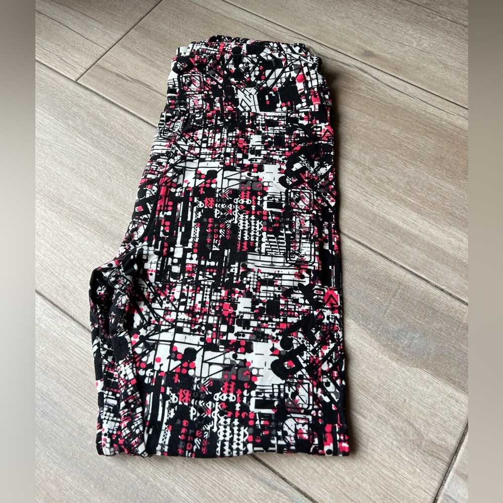 LuLaRoe Geo print